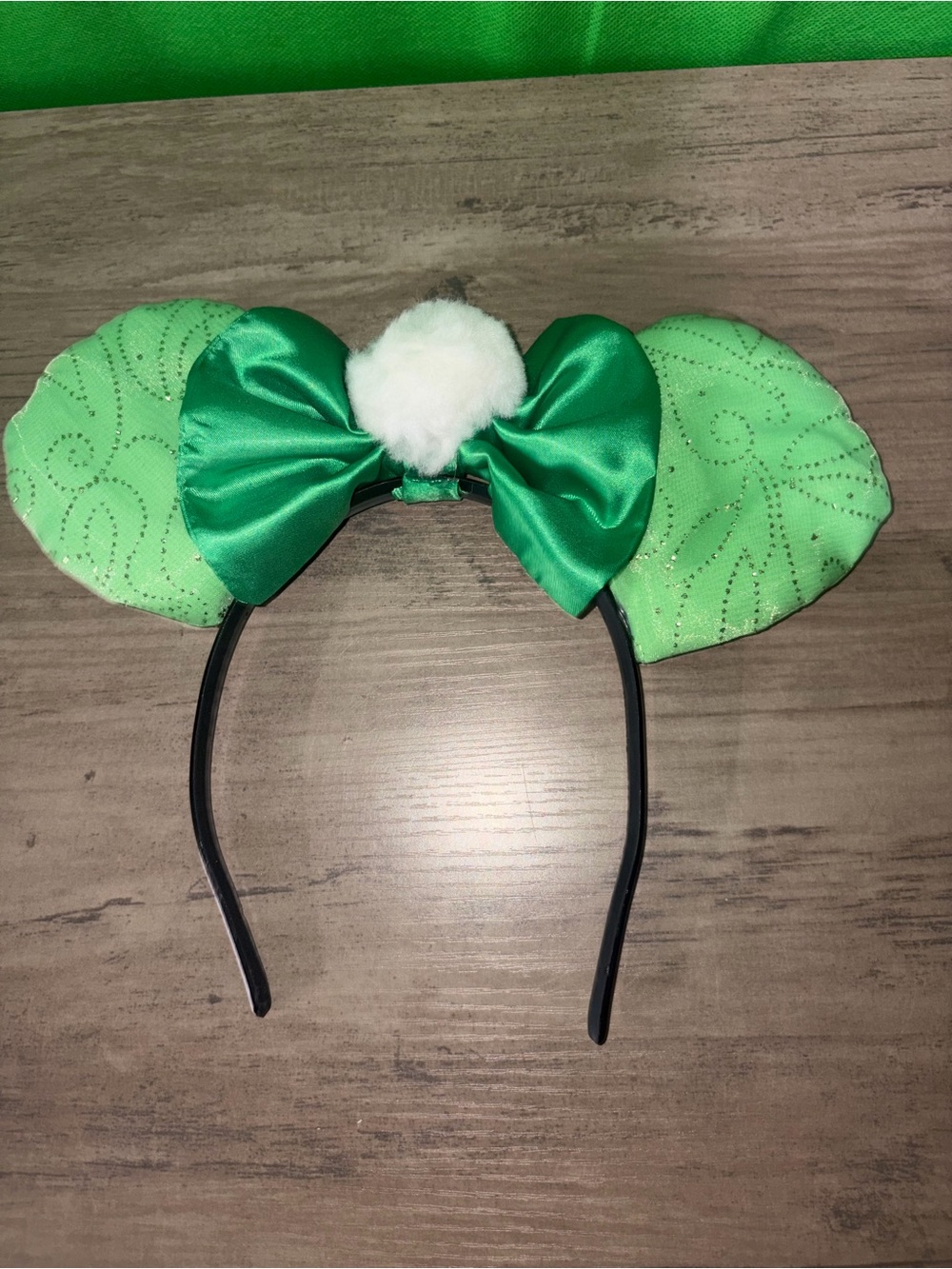 🆕💜Handmade Tinker Bell Inspired Green Mouse Ears Headband with Bow